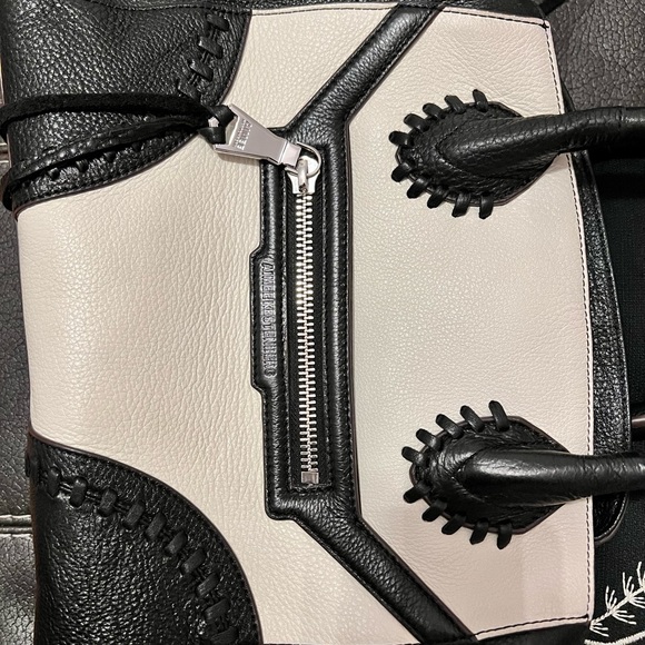 Aimee Kestenberg Crossbody/Satchel excellent condition - supple soft leather - Picture 15 of 16